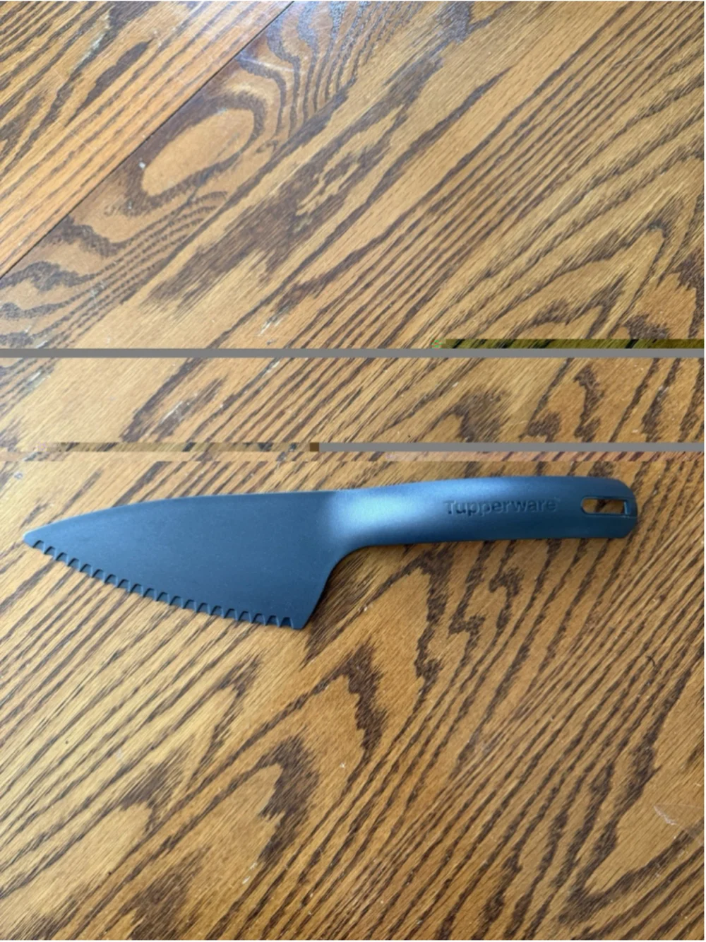 Tupperware cut serve